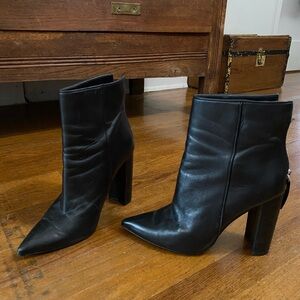 Steve Madden Black Leather Ankle Booties